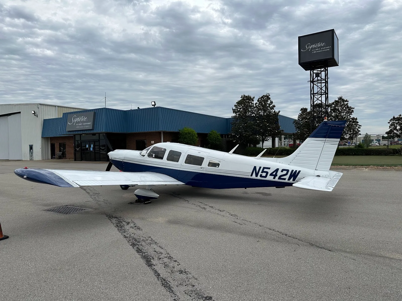N542W parked on the ramp in front of the FBO