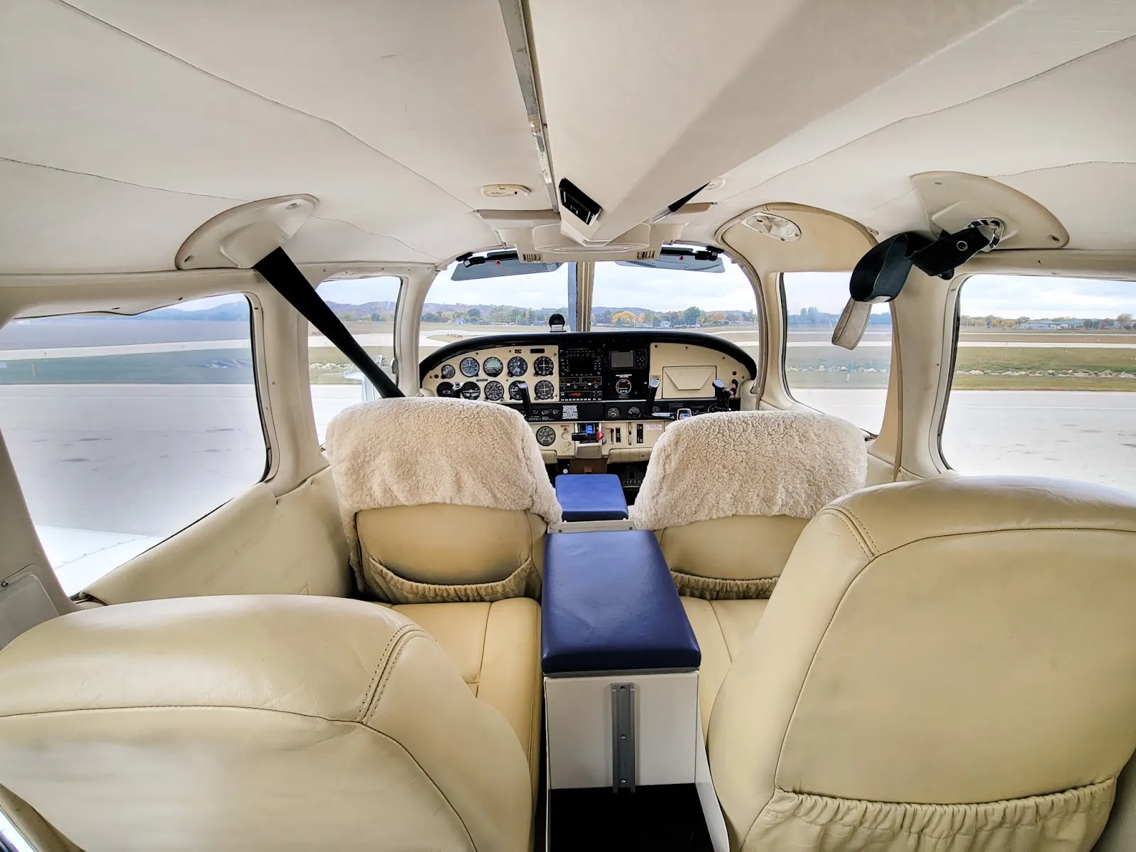 Cabin view from the rear seats toward the panel